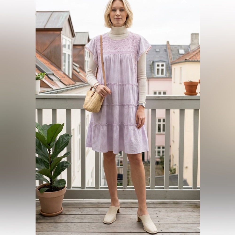 J. Marie embroidered Lavender Short Sleeve Tiered Dress M